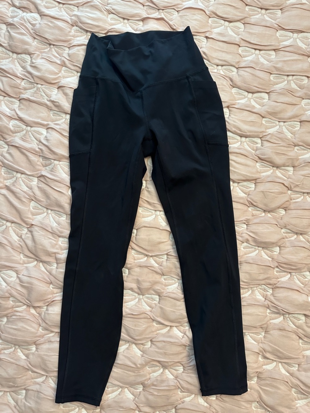 High-Waist Black Leggings with Side Phone Pockets